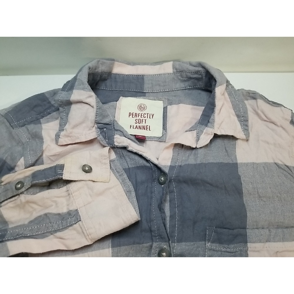 SO Womens Long Sleeve Button Up Plaid Flannel Shirt Medium Gray Pink